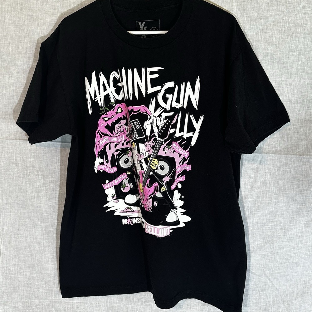 Machine Gun Kelly MGK T-Shirt Mainstream Sellout Tour XL Black Graphic Excellent